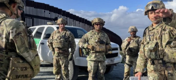Soldados de EU realizan primeras detenciones de migrantes en zonas militares en frontera con México