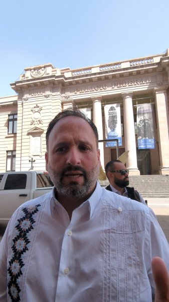 De confirmarse el gane de Péres Howlet; TSJ, ganó un abogado de primer nivel: De la Peña