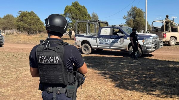 Visita subsecretario de Despliegue Policial instalaciones policiales en Cuauhtémoc y Madera