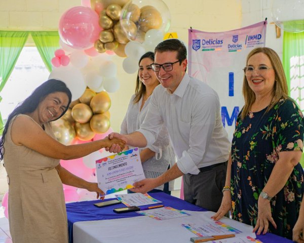 Apoya Gobierno de Jesús Valenciano a mujeres emprendedoras con talleres prácticos