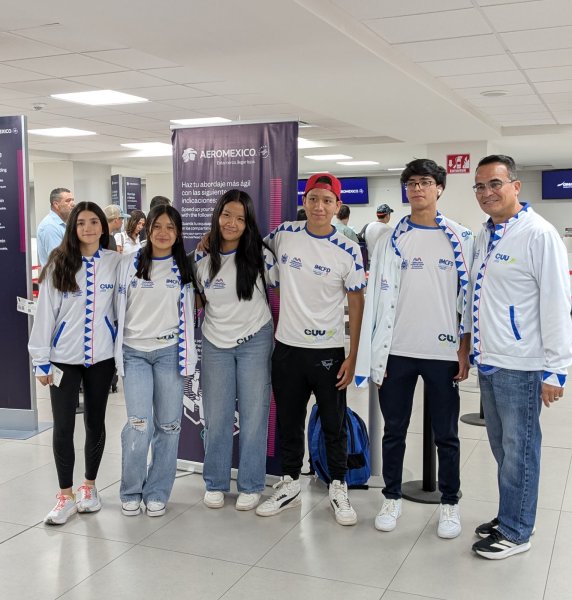 Viaja segunda delegación de deportistas capitalinos a concentración en el Comité Olímpico Mexicano
