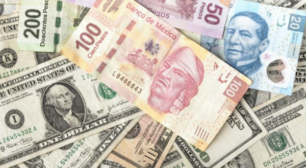 Peso se mantiene por debajo de los 19 por dólar, pero se enfría por amenazas arancelarias de Trump