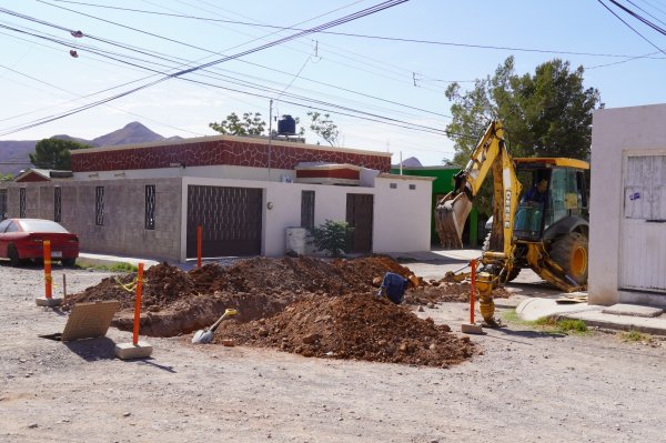 Inicia Municipio pavimentación de la calle Oscar González en la colonia Nuevo Triunfo