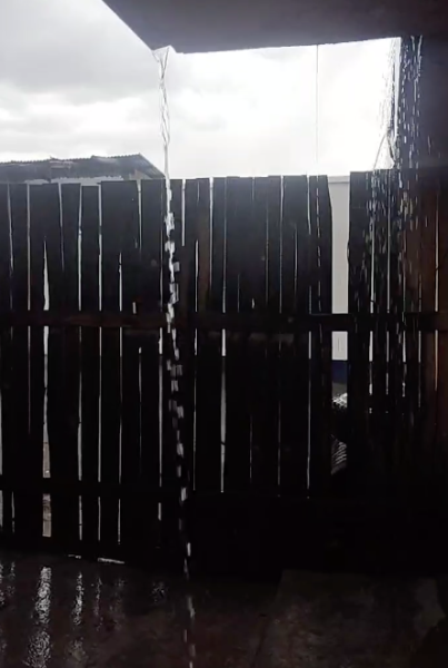 Primera lluvia del año sorprende a habitantes de Creel (Video)