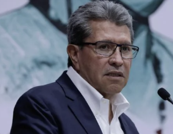 Ricardo Monreal pide a morenistas evitar los insultos a EU en redes sociales