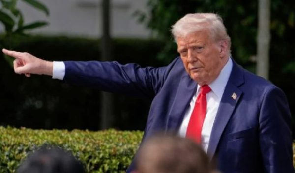 Trump urge a Irán concretar un acuerdo sobre desarrollo nuclear tras ataque de Israel