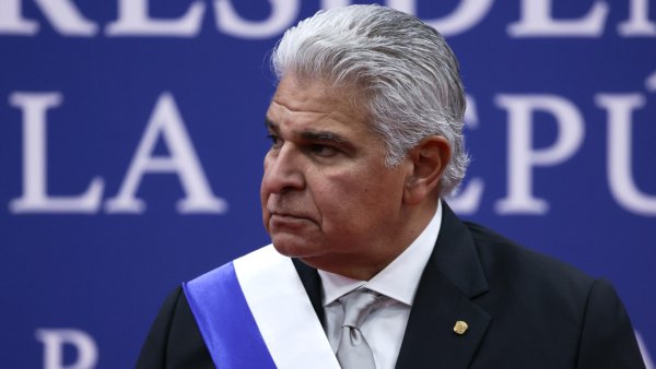 Presidente panameño lanza dura advertencia a EU