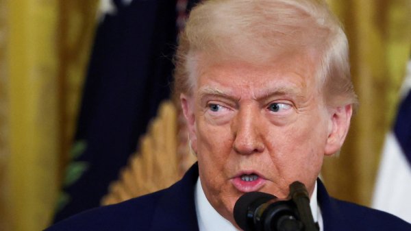 Trump afirma que dio a Irán una 