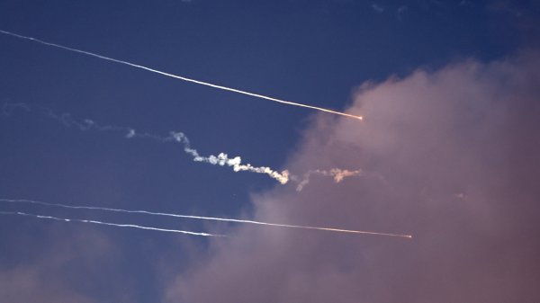 án lanza nueva andanada de ataques contra Israel