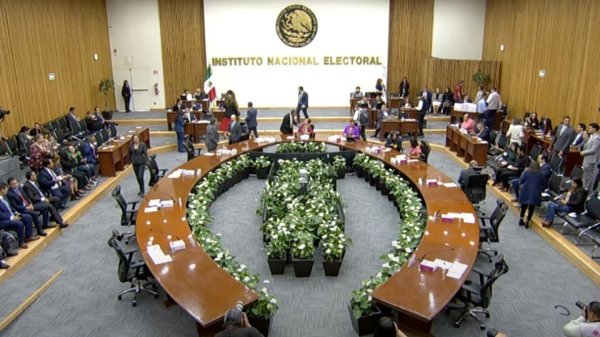 Demora INE validez de la elección judicial por paridad de género y caso de un juez detenido en Veracruz