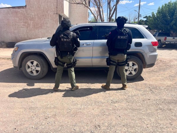 Localiza SSPE vehículo abandonado con placas sobrepuestas en Aldama