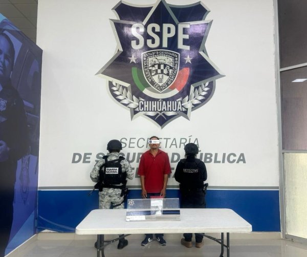 Detienen a hombre con presunta metanfetamina en Ciudad Juárez