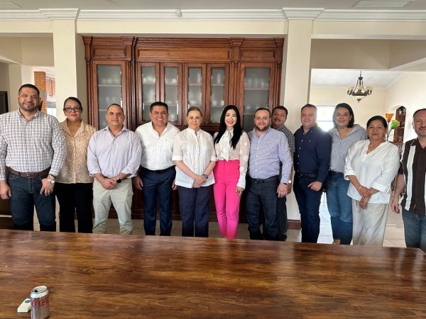 Realiza Chela Ortíz y Alex Domínguez, reunión de Trabajo para Definir la Ruta del PRI en Parral; CDE del PRI en Chihuahua