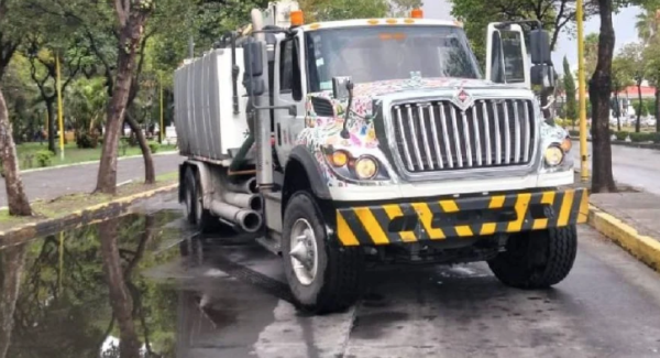 Lluvias constantes en CDMX provocan encharcamientos e inundaciones viales