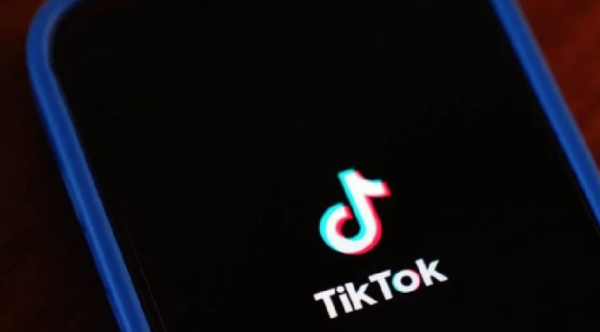 Trump plantea extender por tercera ocasión el plazo para la venta de TikTok