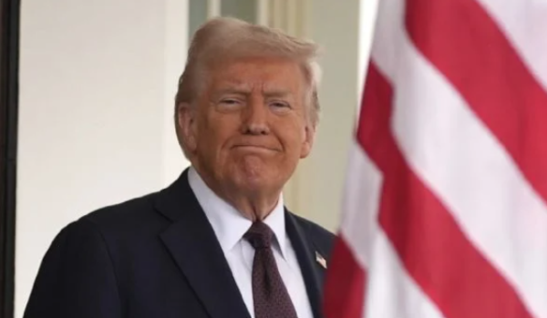 Trump pide la rendición incondicional de Irán y advierte que sabe dónde se oculta el líder supremo