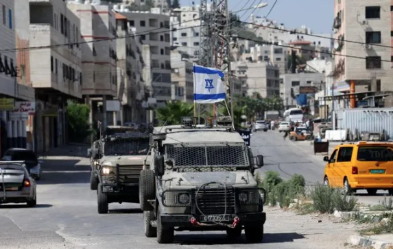 Israel reabre centros de trabajo que cuentan con búnkeres