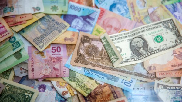 La riqueza global creció 4.6% en 2024, liderada por Suiza y EU