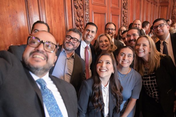 Reunión normal, cortesía institucional… las aguas están volviendo a la normalidad, a su cauce: Estrada por reunión de Maru con magistrados electos