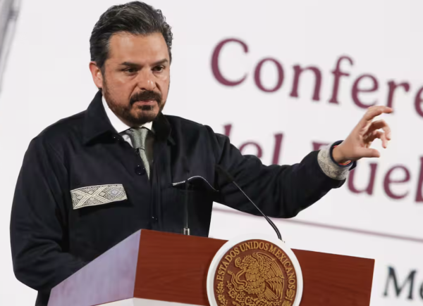Zoé Robledo se queda en el IMSS: falsos los rumores de posible salida