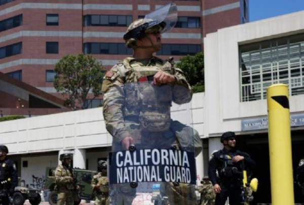 Tribunal le permite a Trump mantener control de la Guardia Nacional desplegada en Los Ángeles