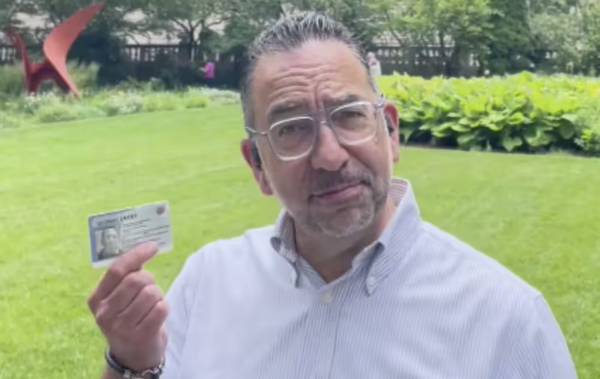 Javier Lozano lanza reto a morenistas para que vayan a EUA: ¡No le saquen!