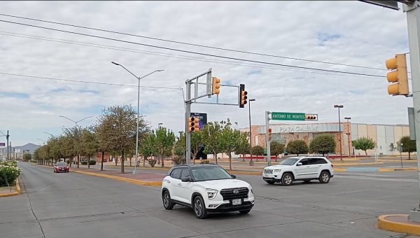 (Imagen del día) Falla de semáforos en el cruce de las avenidas Ortiz Mena y Antonio de Montes