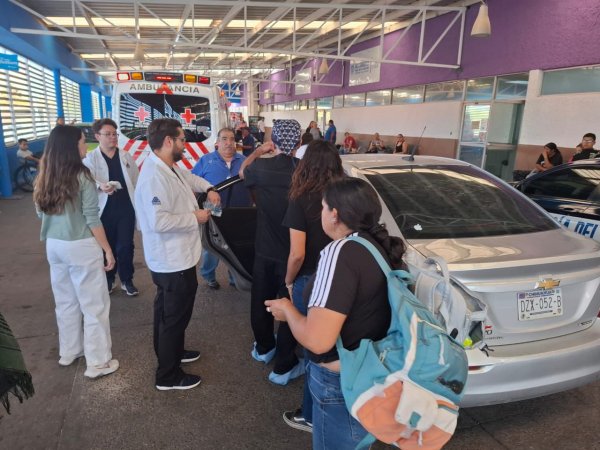 Escolta SSPE a mujer en trabajo de parto a hospital en la capital del estado