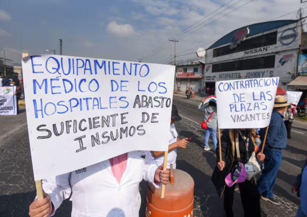 Presidencia asegura que hasta julio habrá abasto de medicamentos