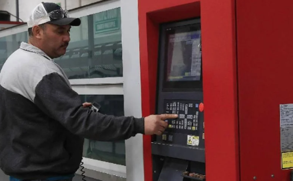 Cae 1.5% interanual la actividad económica de México en abril