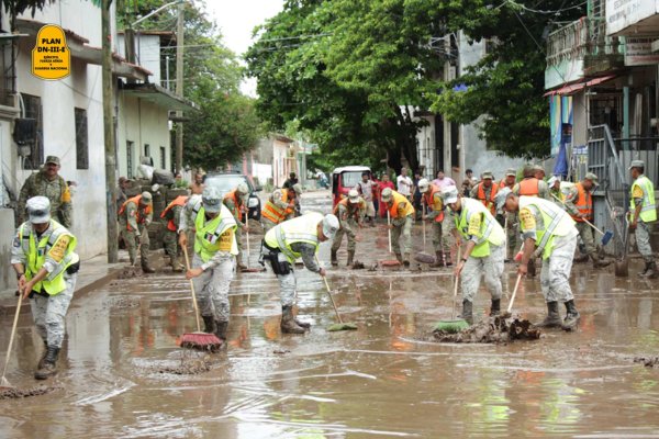 Sheinbaum agradece a las Fuerzas Armadas por su apoyo durante el huracán “Erick”