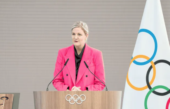 Kirsty Coventry asume la presidencia del COI