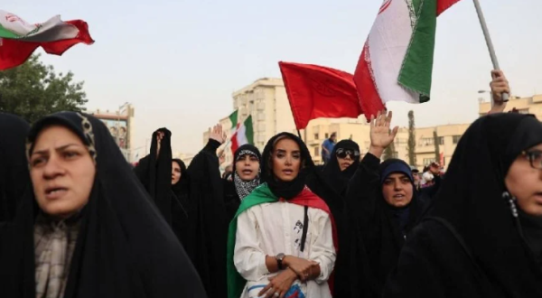 Los iraníes celebran el alto al fuego, pero temen por su futuro