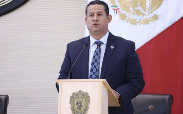 Casa millonaria de Diego Sinhue en Texas estaría ligada a exrepresentante de Seguritech