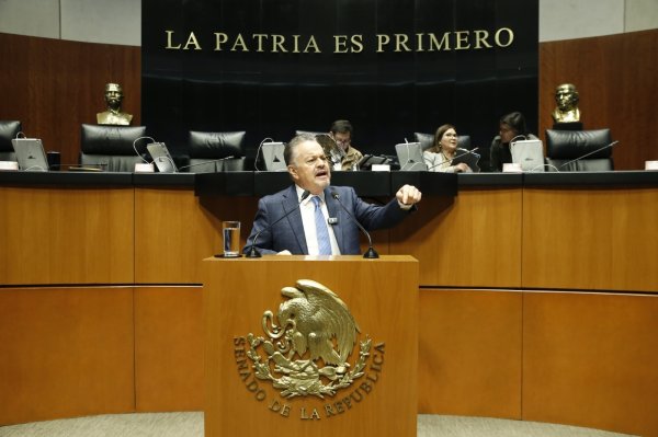 Denuncia Mario Vázquez nuevo atentado contra el pacto federal