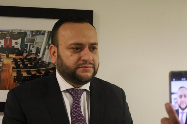 Ley espía acabará con libertades; México será una gran cárcel y los ciudadanos, prisioneros: Arturo Medina