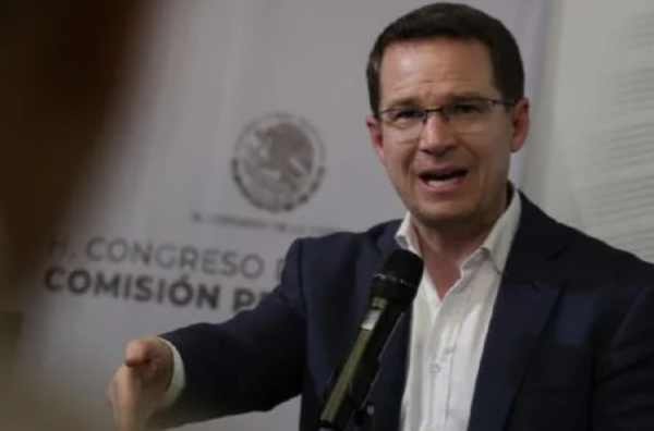El gobierno busca espiar a las personas, alerta Ricardo Anaya
