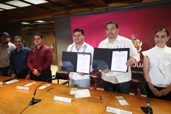 Firma Juárez convenio con Ahumada y Guadalupe sobre transferencia de tecnología agrícola