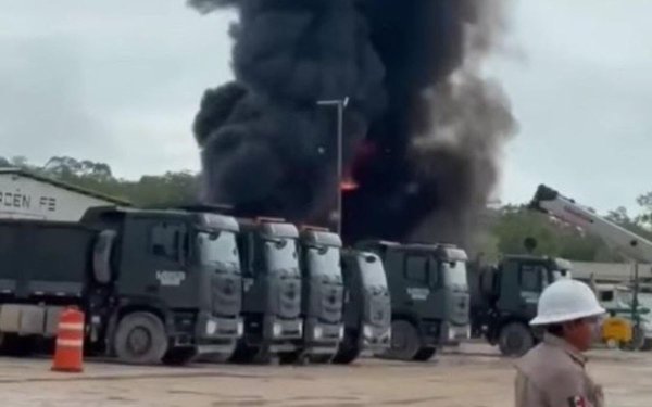 Q. Roo | Explosión e incendio en Tren Maya provocan cierre carretero