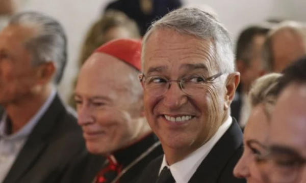 Exhiben modus operandi de Salinas Pliego para no pagar impuestos; ya debe 74 mil mdp al SAT