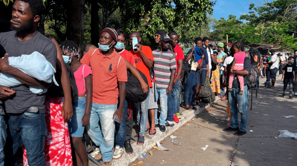 Estados Unidos retira estatus de protección temporal a medio millón de migrantes haitianos
