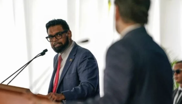 Guyana tomará medidas enérgicas contra el contrabando de oro desde Venezuela