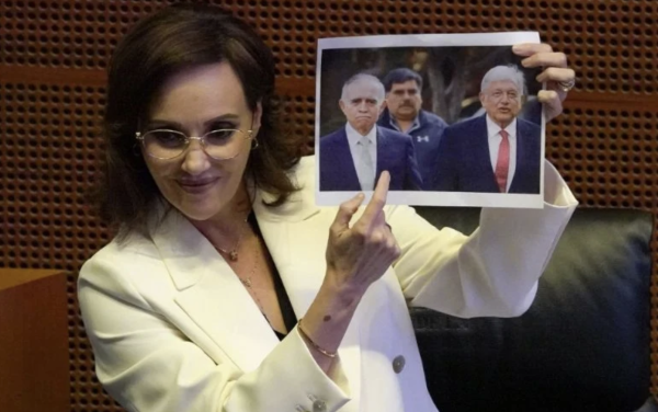 Chocan morenistas y oposición en el Senado; Noroña corea “es un honor luchar con Obrador” y le exigen institucionalidad