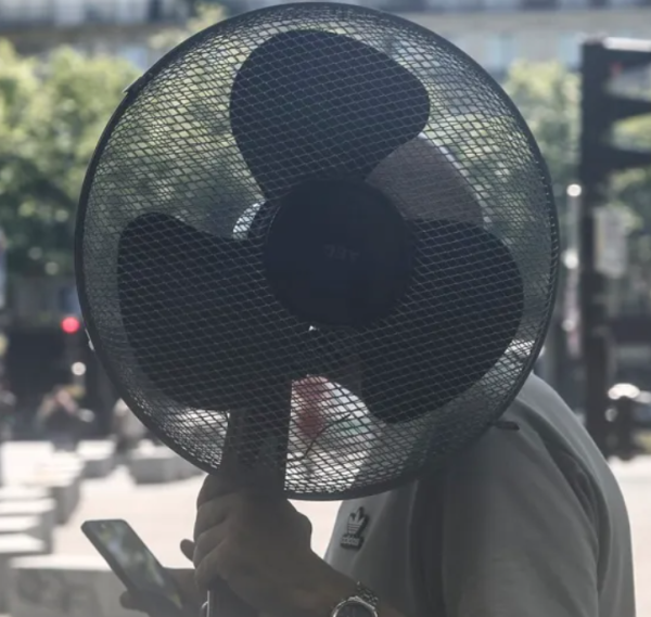 Calor extremo sofoca a Europa; afecta a escuelas, viajes, torneos y urgencias