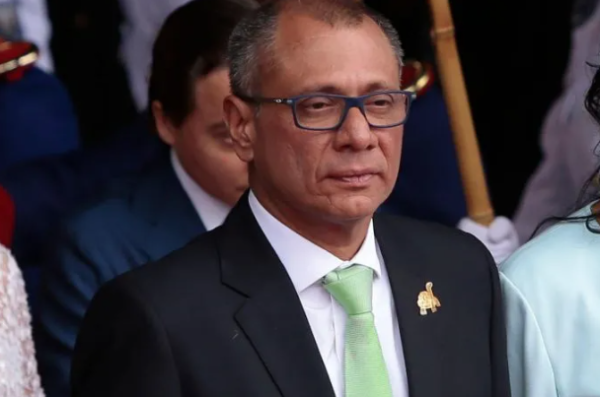 Exvicepresidente de Ecuador, condenado a cárcel por peculado