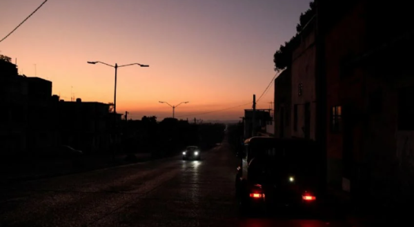 Siguen las fallas en la red eléctrica de Cuba; sólo se está generando 10% de la demanda total