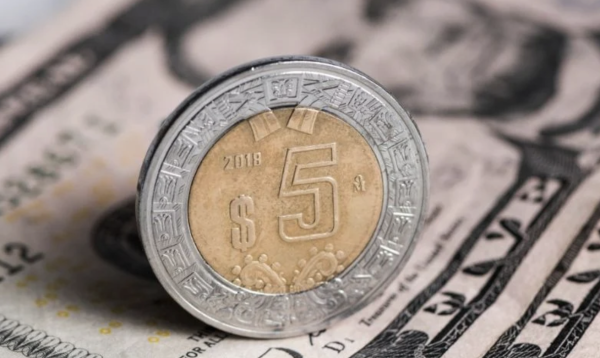 Peso mexicano se aprecia a 19.92 unidades por dólar, el mejor nivel desde noviembre