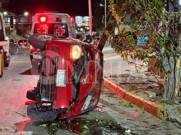 Joven vuelca en La Cantera
