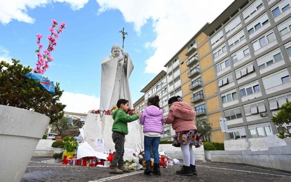 El Papa: Cercano a los enfermos, frágiles como yo. Gracias niños, el Papa los ama
