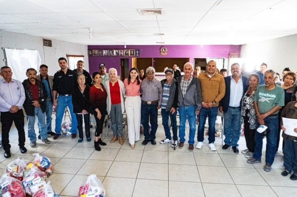 Se reúne Miriam Soto con descendientes de revolucionarios en Lázaro Cárdenas